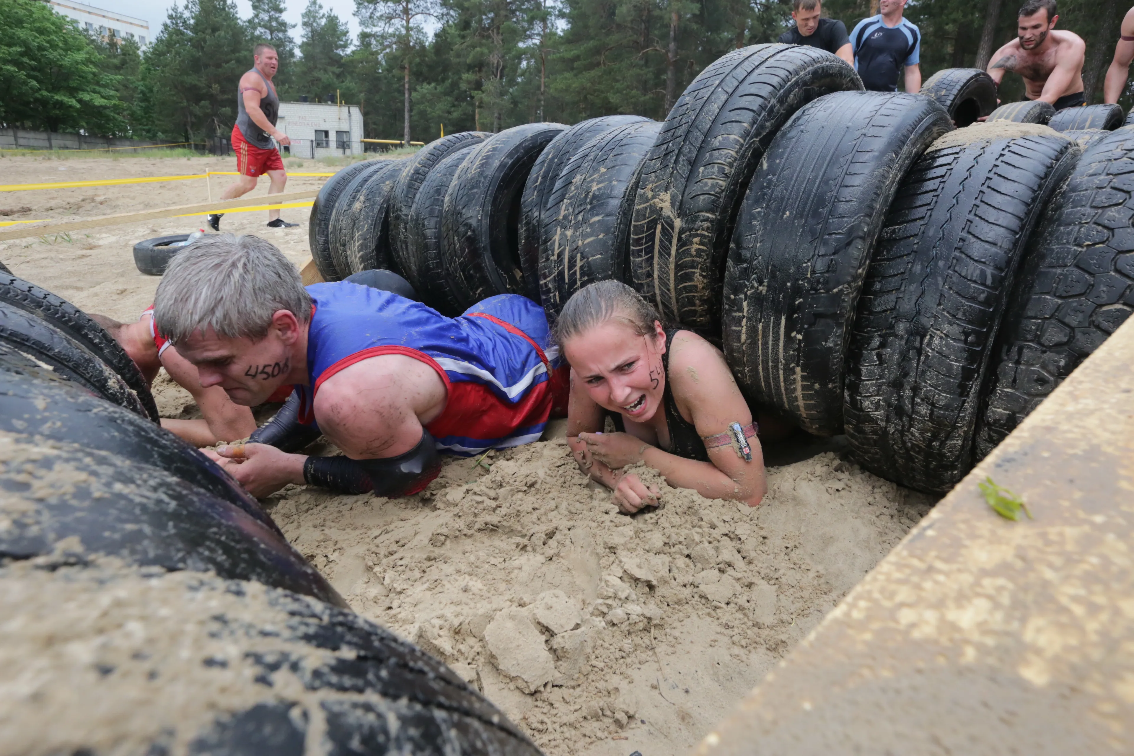 В Калинковичах впервые прошли гонки с препятствиями Zone Race